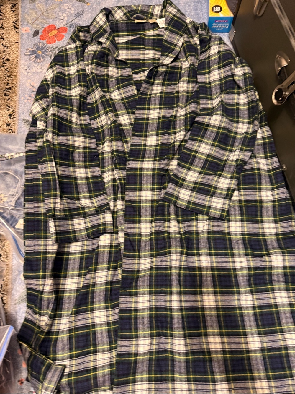 L.L. Bean Navy, Green & White Plaid Button-Down robe